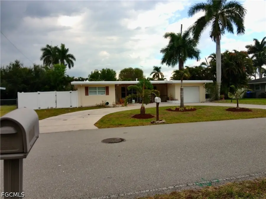 1443 Ricardo Avenue, Fort Myers, FL 33901 - #2