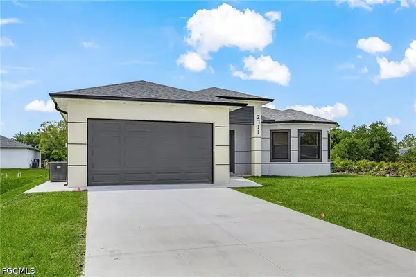 2711 40th Street W, Lehigh Acres, FL 33971
