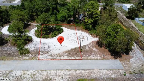 3502 24th Street Sw, Lehigh Acres, FL 33976