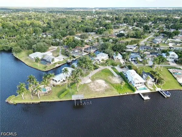 4567 E Riverside Drive, Fort Myers, FL 33905