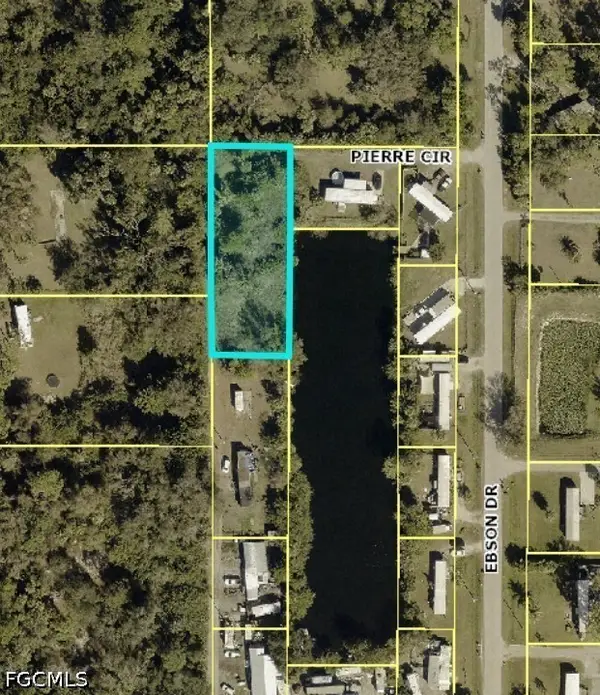 7604 Pierre Circle, North Fort Myers, FL 33917