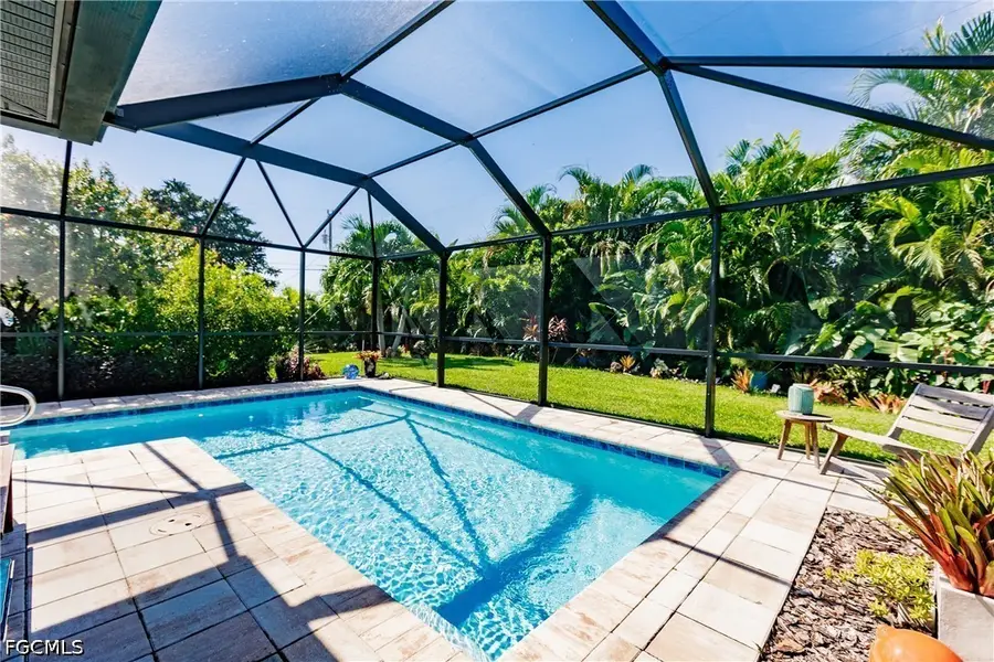 627 SE 34th Street, Cape Coral, FL 33904 - #2
