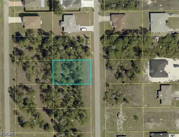 496 Lillon Avenue S, Lehigh Acres, FL 33974