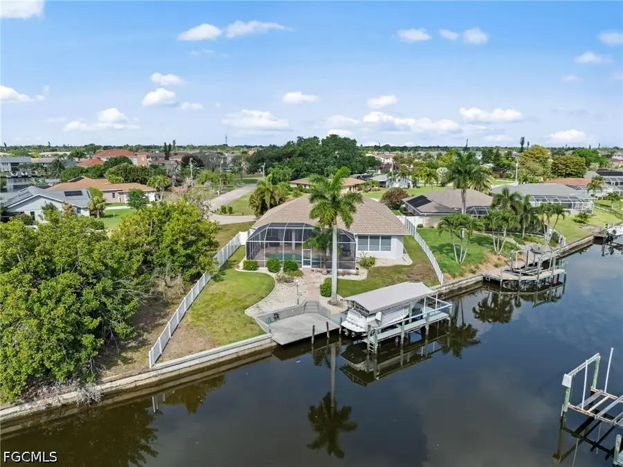 3733 SE 12th Place, Cape Coral, FL 33904 - #3