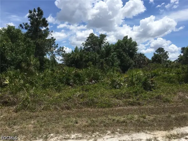 1229 Hillcrest Street E, Lehigh Acres, FL 33974