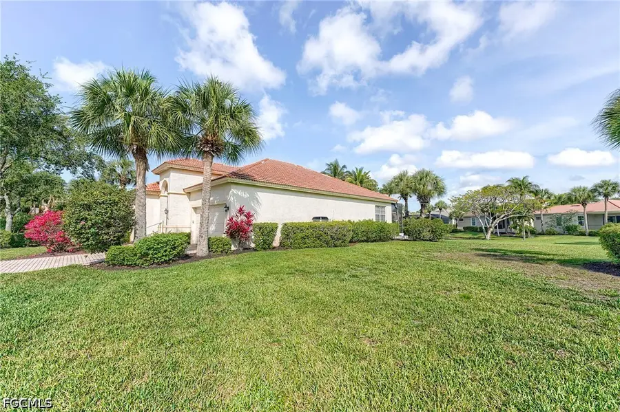 8916 Dartmoor Way, Fort Myers, FL 33908 - #2