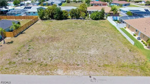 801 SE 33rd Street, Cape Coral, FL 33904