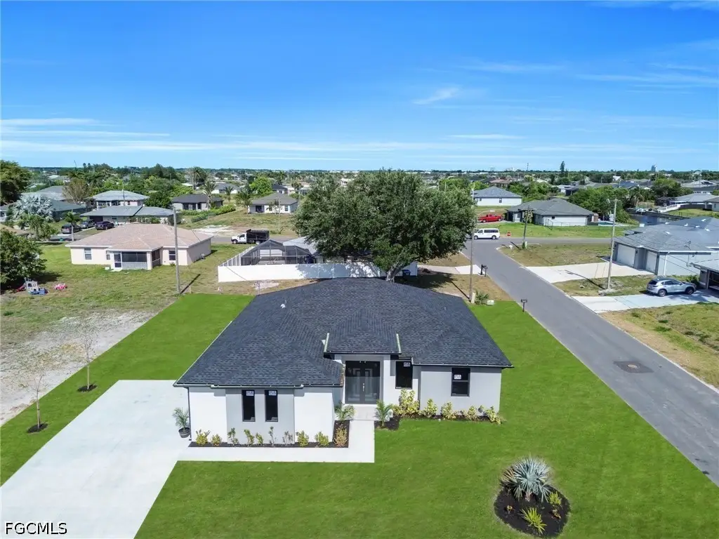 1201 NE 12th Place, Cape Coral, FL 33909 - #1