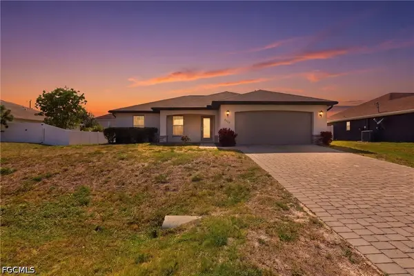 2812 NE 2nd Place, Cape Coral, FL 33909
