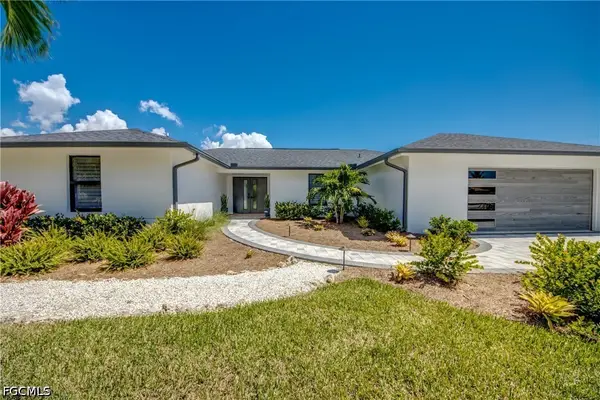 1022 Lindgren Boulevard, Sanibel, FL 33957