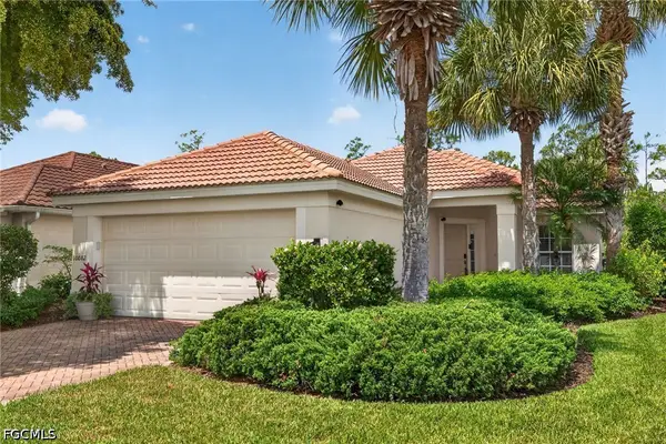 10082 Oakhurst Way, Fort Myers, FL 33913