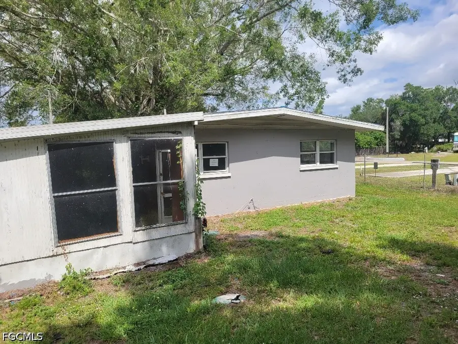 1270 Pinecrest Street, North Fort Myers, FL 33903 - #2