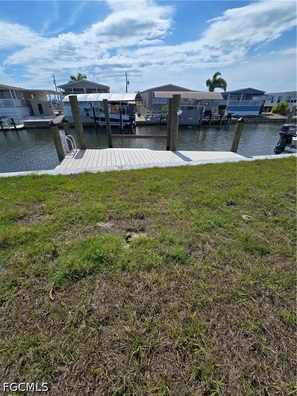 3063 York Road, St James City, FL 33956