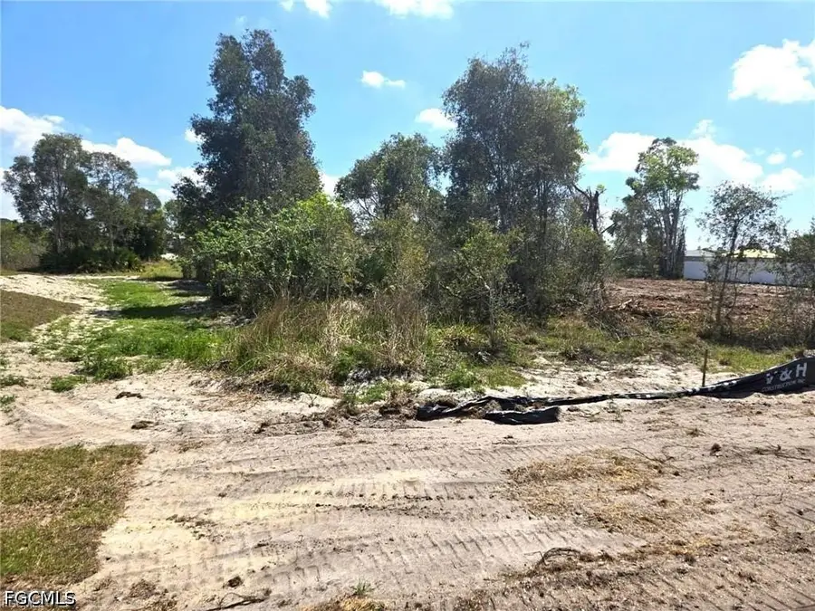 811 Bell Boulevard S, Lehigh Acres, FL 33974 - #3