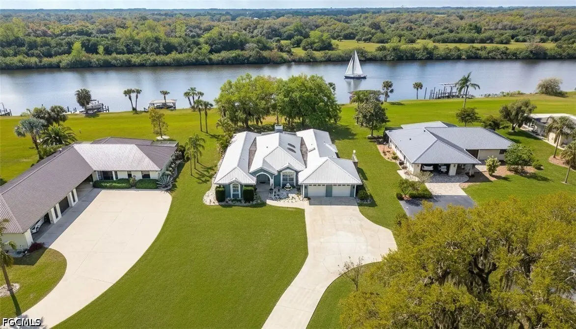 1261 Riverbend Drive, Labelle, FL 33935 - #1