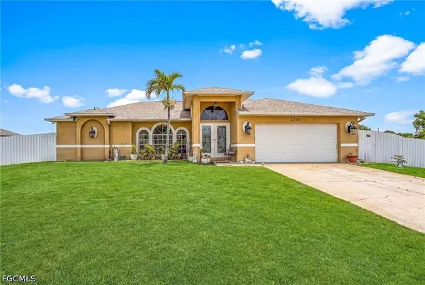 2216 NE 7th Place, Cape Coral, FL 33909