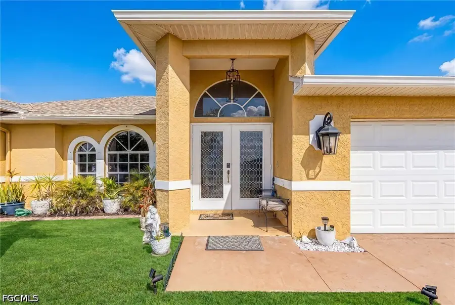 2216 NE 7th Place, Cape Coral, FL 33909 - #2