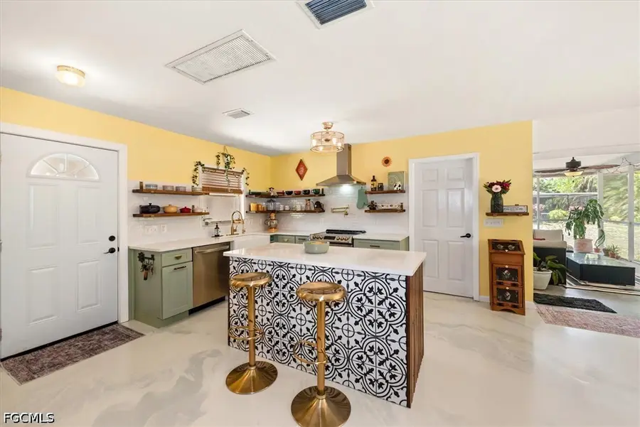 2431 N Westwood Drive, North Fort Myers, FL 33917 - #3