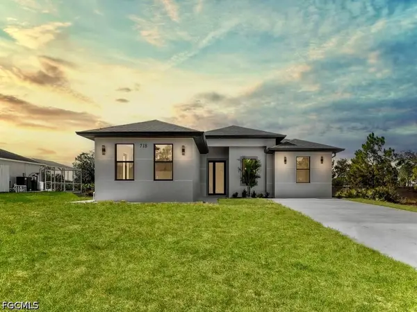 718 Bedford Point Avenue, Lehigh Acres, FL 33974