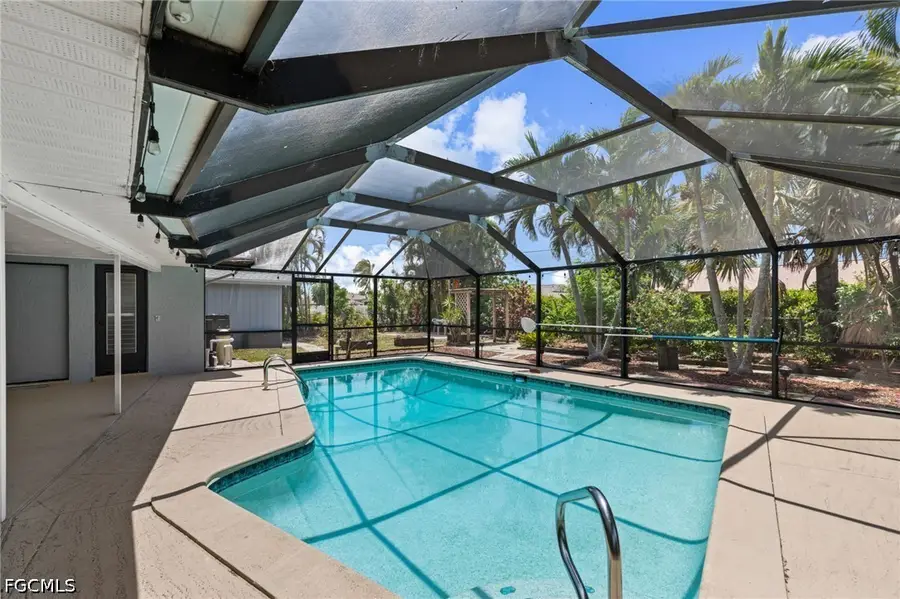 924 SE 21st Lane, Cape Coral, FL 33990 - #2
