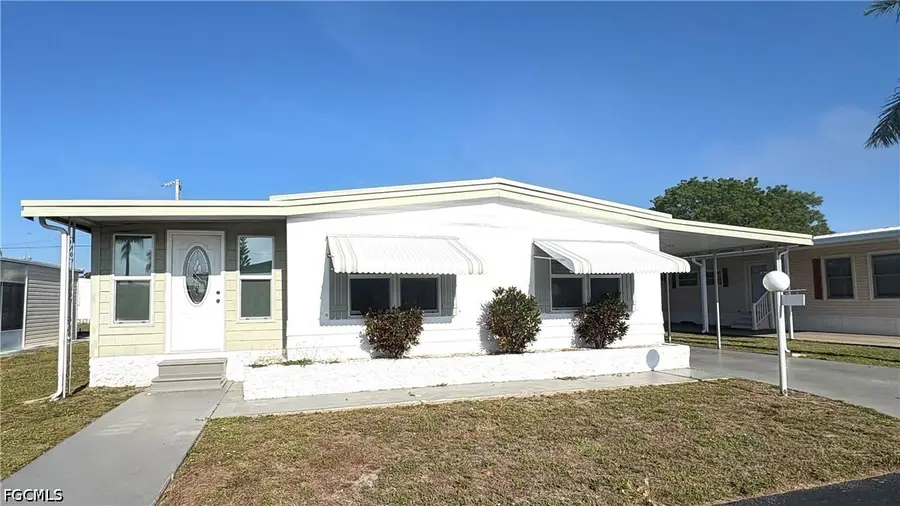 748 Park Avenue, North Fort Myers, FL 33917 - #2