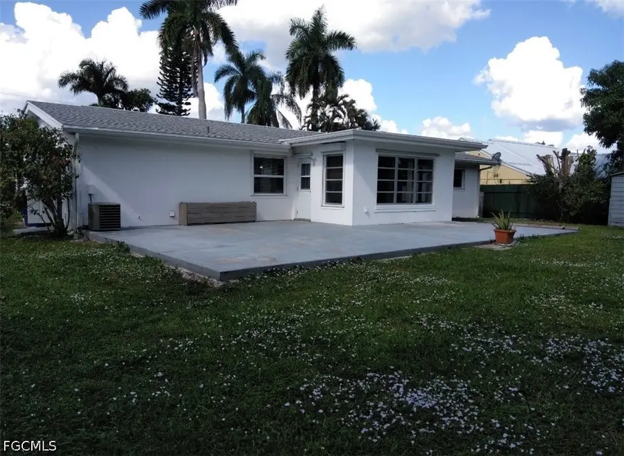 25 Estate Drive, North Fort Myers, FL 33917 - #3
