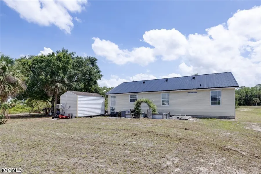 2040 S Montana Circle, Labelle, FL 33935 - #3