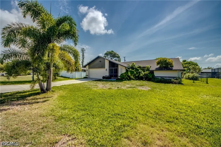 3723 SE 2nd Place, Cape Coral, FL 33904 - #2