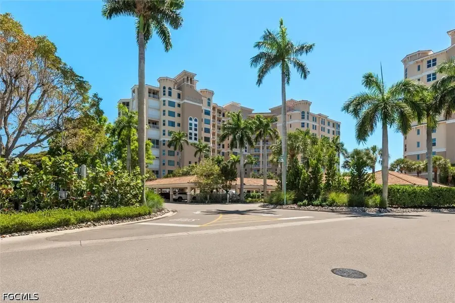 425 Dockside Drive #PH-1, Naples, FL 34110 - #2