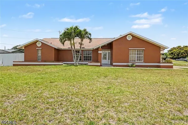 628 SE 21st Lane, Cape Coral, FL 33990