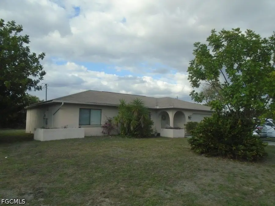 129 SW Trafalgar Parkway, Cape Coral, FL 33991 - #2
