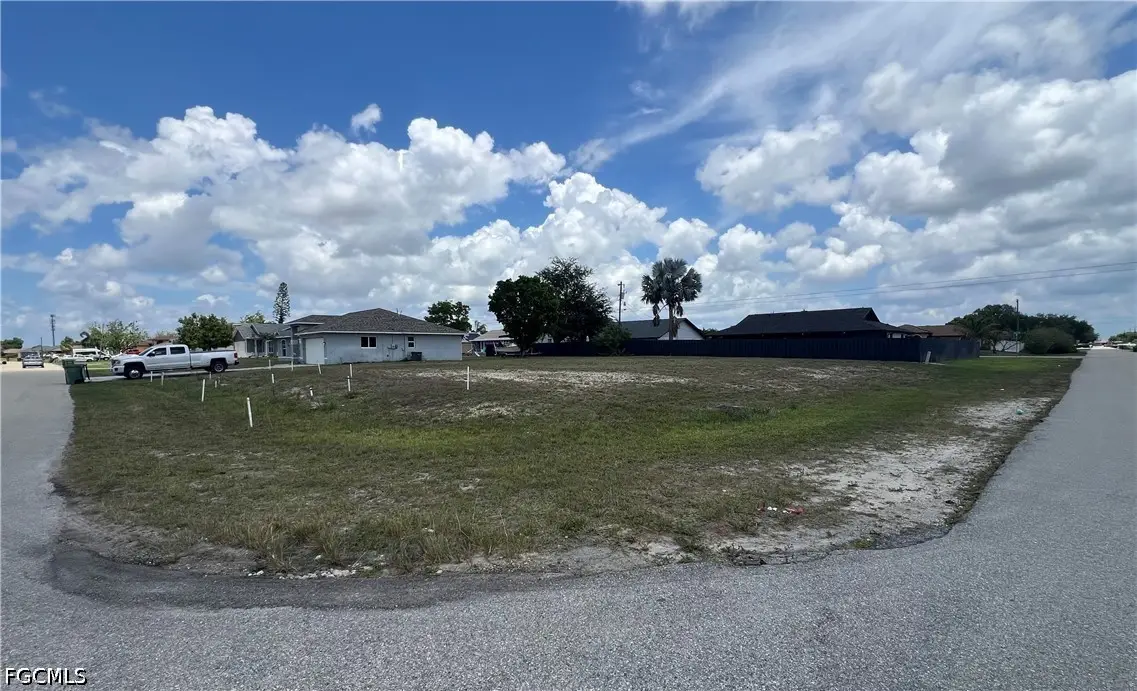 19 NE 9th Place, Cape Coral, FL 33909 - #1