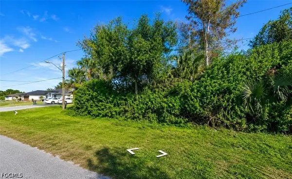 822 Alido Avenue, Lehigh Acres, FL 33971