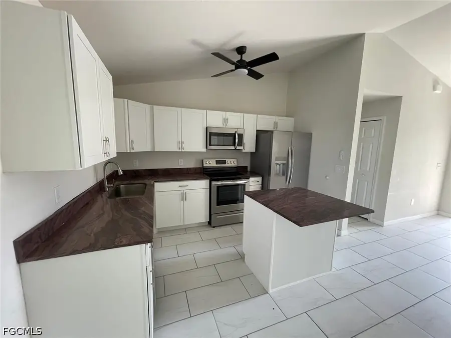 507 NE 7th Avenue, Cape Coral, FL 33909 - #3