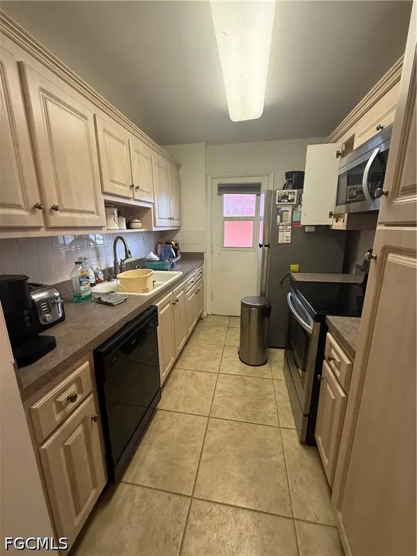 1766 Cape Coral Parkway E #102, Cape Coral, FL 33904