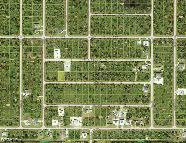12086 Mcelroy Avenue, Port Charlotte, FL 33981