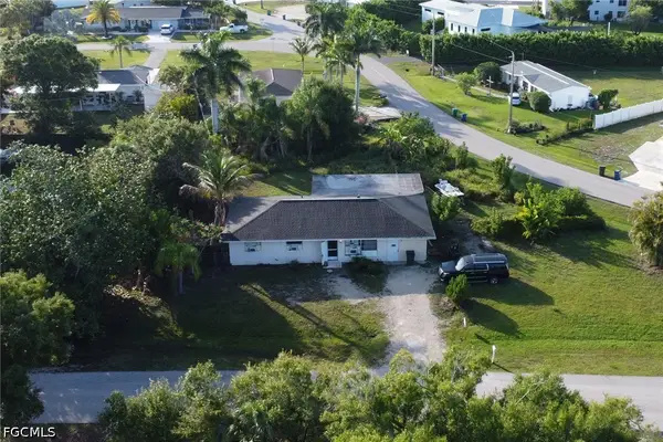 6701 Fiesta Lane, Fort Myers, FL 33919