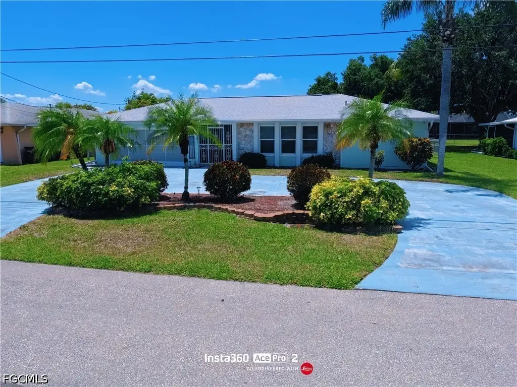 712 SE 32nd Terrace, Cape Coral, FL 33904 - #1