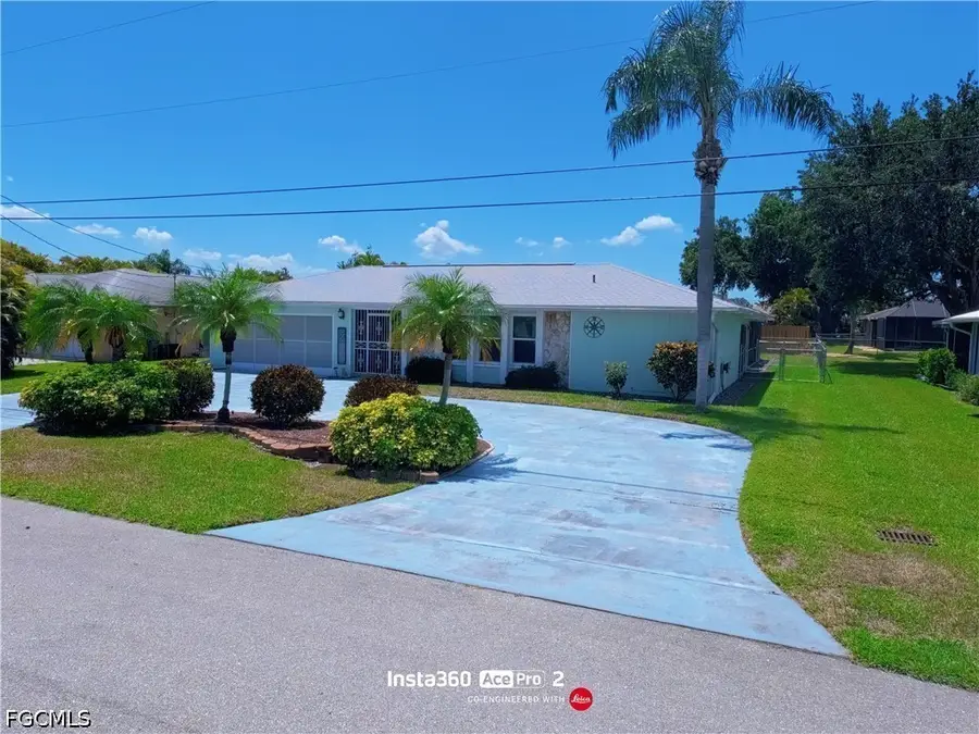 712 SE 32nd Terrace, Cape Coral, FL 33904 - #3