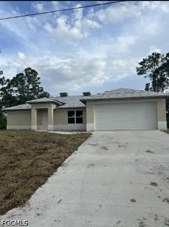 1138 Dutchess Street E, Lehigh Acres, FL 33974