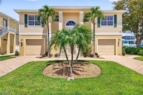 243 Driftwood Lane, Fort Myers Beach, FL 33931
