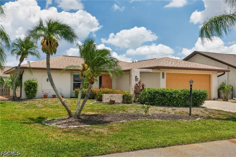 9708 Foxglove Circle, Fort Myers, FL 33919 - #2