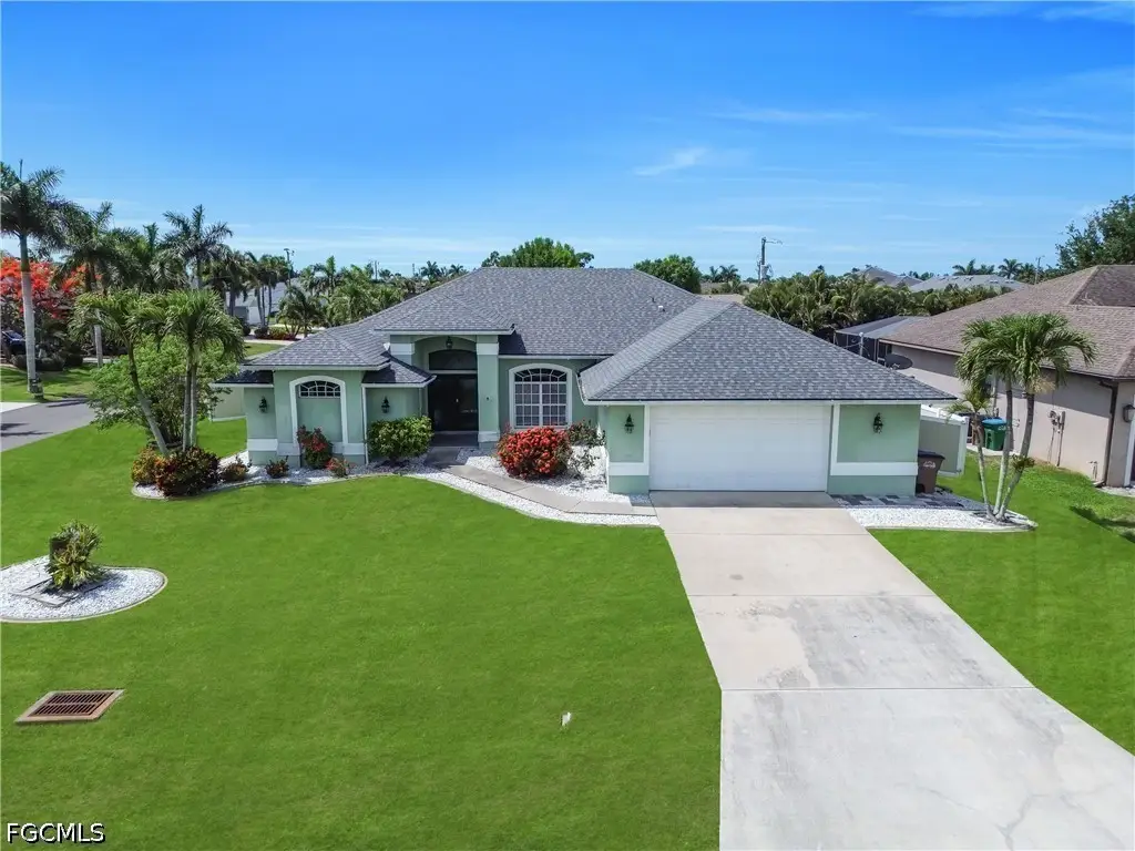 1722 SW 38th Terrace, Cape Coral, FL 33914 - #1