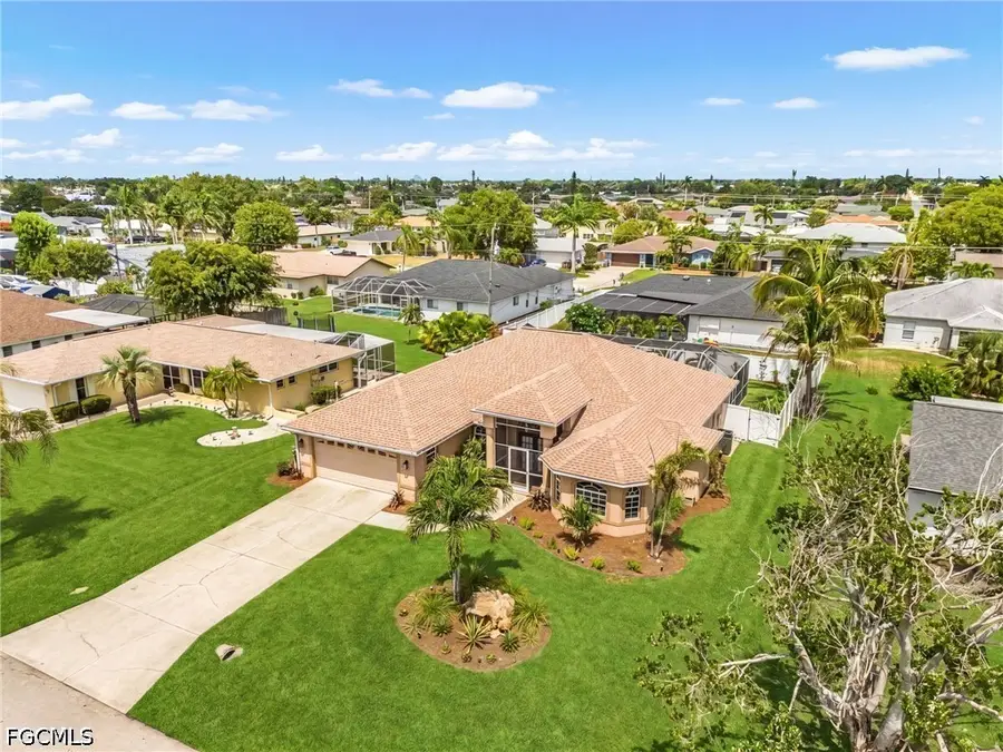 3613 SE 3rd Place, Cape Coral, FL 33904 - #3