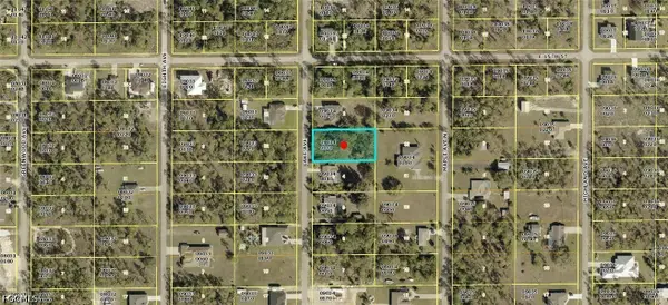 1418 Lake Avenue, Lehigh Acres, FL 33972