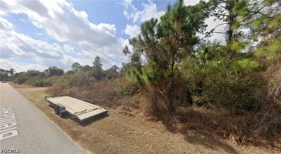921 Abbey Street E, Lehigh Acres, FL 33974 - #3