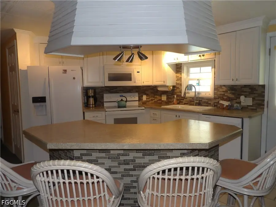 242 Shrub Lane N, North Fort Myers, FL 33917 - #3