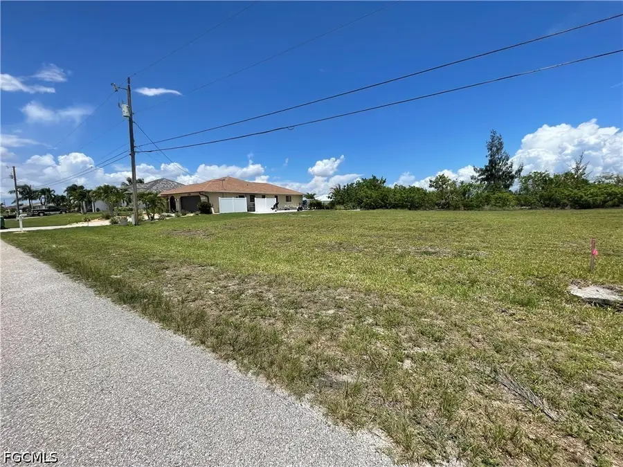 825 NW 33rd Place, Cape Coral, FL 33993 - #2