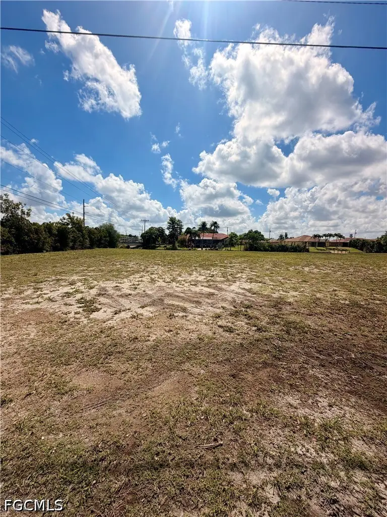 7 SE 20th Court, Cape Coral, FL 33990 - #3