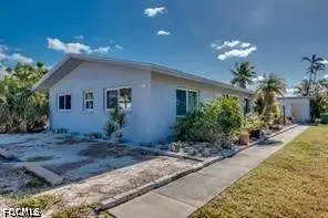 1112 SE 39th Terrace, Cape Coral, FL 33904 - #1